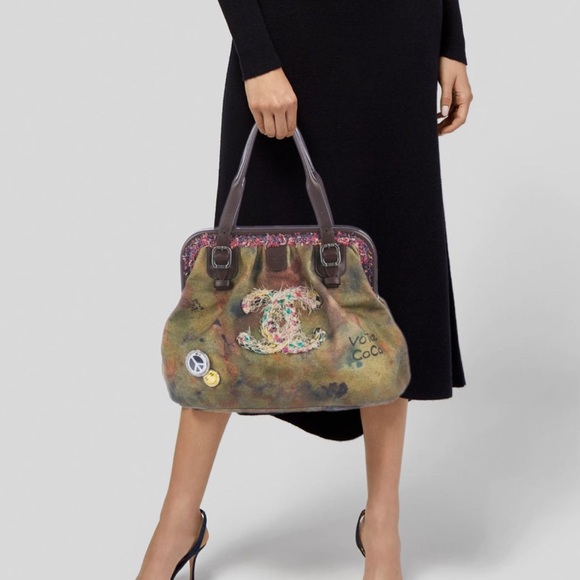 Chanel Washed Toile Graffiti On The Pavements Bowler Khaki Tote Bag VOTE Purse - Picture 2 of 4